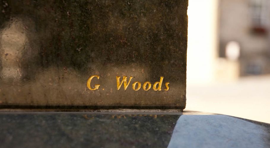 Monument Close up 2